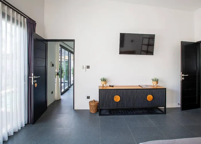 Villawatu - Beautiful 2 Bedroom In Villa *
